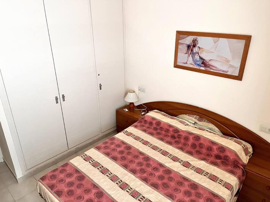 Appartement Piso Con Parking En El Centro A 2 Minutos De La Playa à L' Escala Extérieur photo